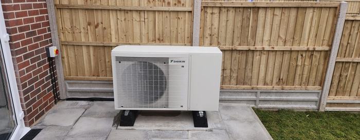 Heat pump electrical connection installed by ElectriciansNearYou